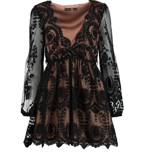 LACE PLUNGE SKATER DRESS - Size 14 - Picture 4 of 4